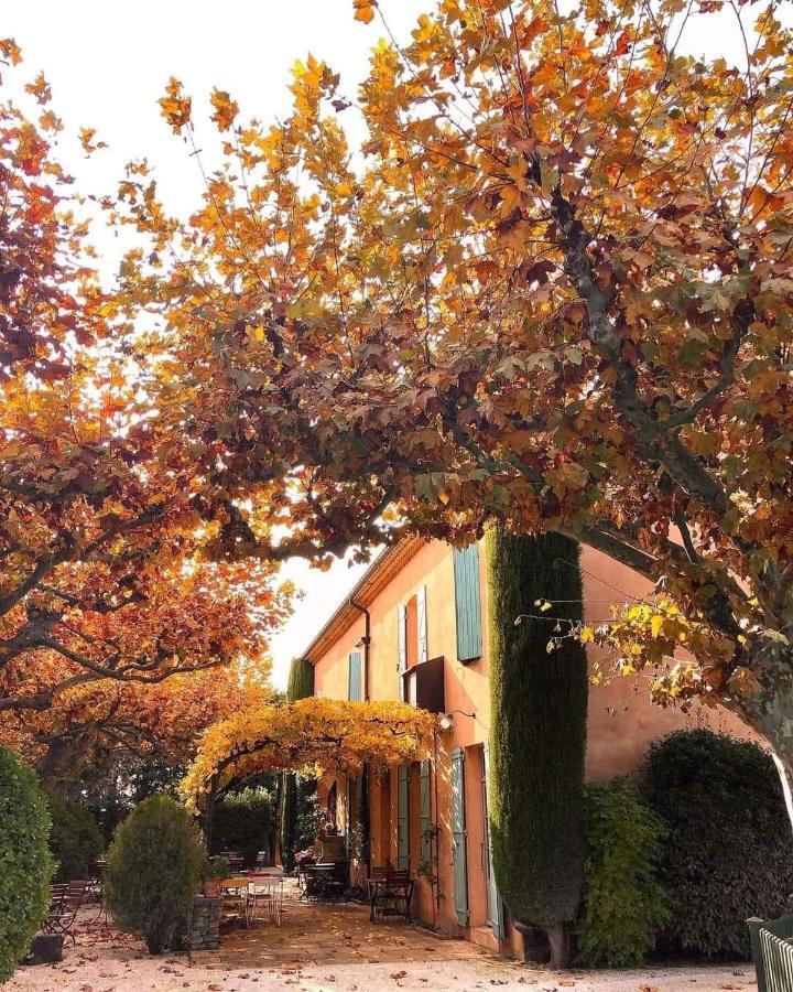 Hotel Le Mas Des Gres & Restaurant Sous Les Platanes Lagnes Exterior foto