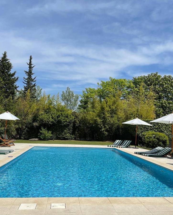 Hotel Le Mas Des Gres & Restaurant Sous Les Platanes Lagnes Exterior foto